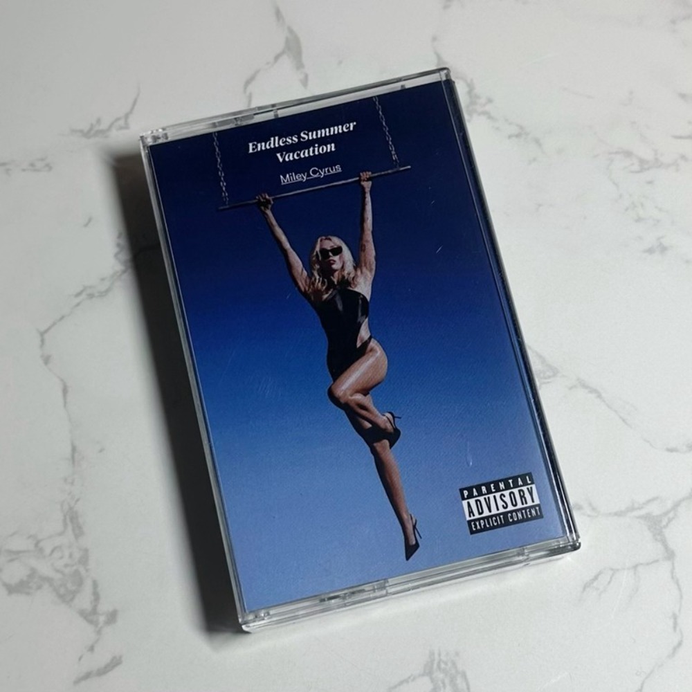 Miley Cyrus Cassette Tape | En - Audio Music For incelemesi ve fiyatı
