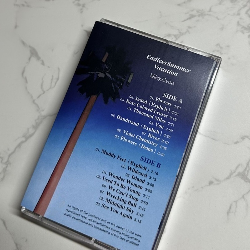 Miley Cyrus Cassette Tape | En - Audio Music For incelemesi ve fiyatı